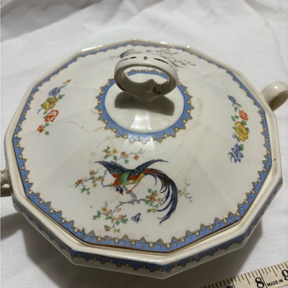 Vintage Floral Patterned Ceramic Tureen with Handles - Picture 4 of 8